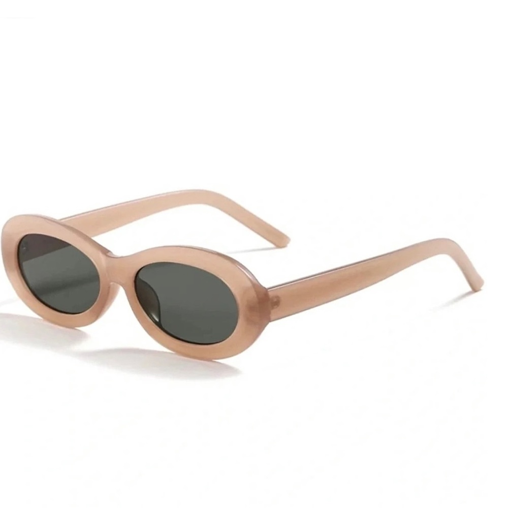 🔥 Trendy Oval Sunglasses